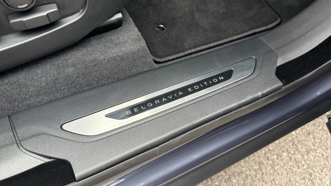 Land Rover Range Rover Velar 3.0 D300 MHEV Belgravia Edition 5dr Auto Diesel Estate - Image 30